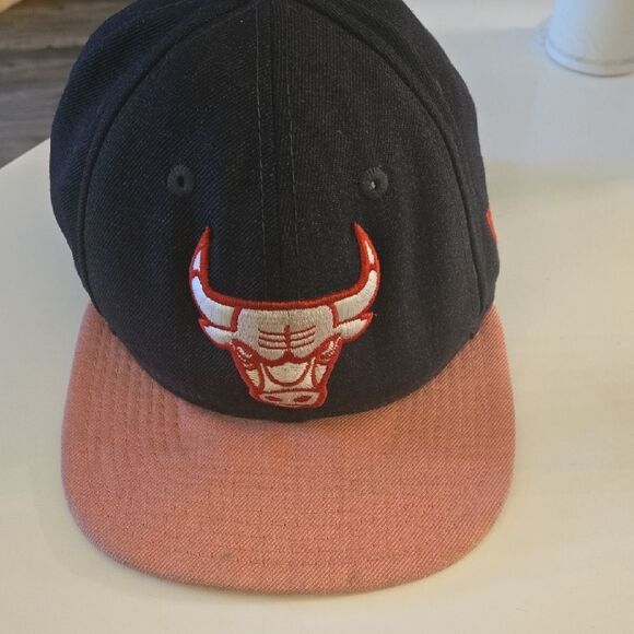 New Era Black Cap with White Logo - Picture 1 of 6